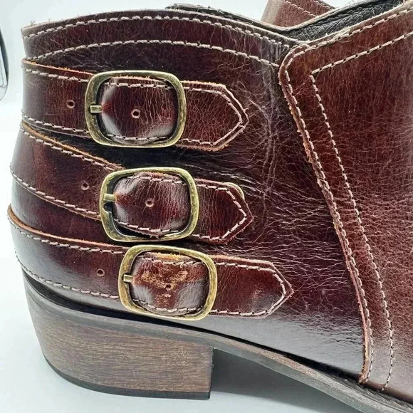 Matisse Kate Ankle Booties 8 M Womens Smooth Distressed Leather Buckle Strap Zip - Picture 9 of 16